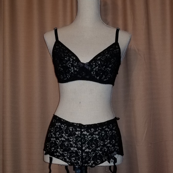 Elegant Moments Other - Lace Lingerie Set